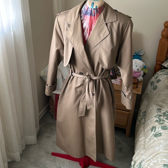Trench Coat Great condition - Picture 1 of 6